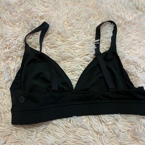 Lululemon Black License to train triangle sports bra